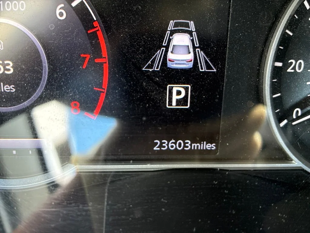 Used 2020 Blue Nissan 1.6 SV image 22