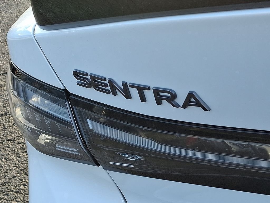 New 2026 Aspen White TriCoat / Super Black Two-tone Nissan SR image 11