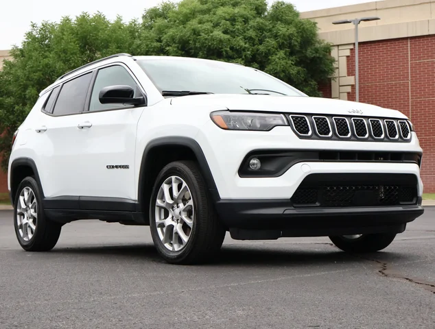 2023 Jeep Compass Latitude Lux