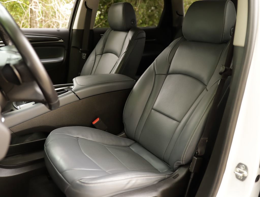 Used 2021 Includes Satin Nickel lower exterior accent color.) Buick Essence image 21