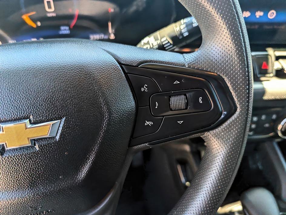 Used 2025 Sterling Gray Metallic Chevrolet LT image 20