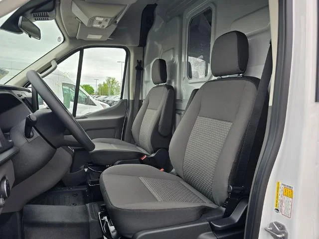 New 2026 Oxford White Ford Cargo Van image 41
