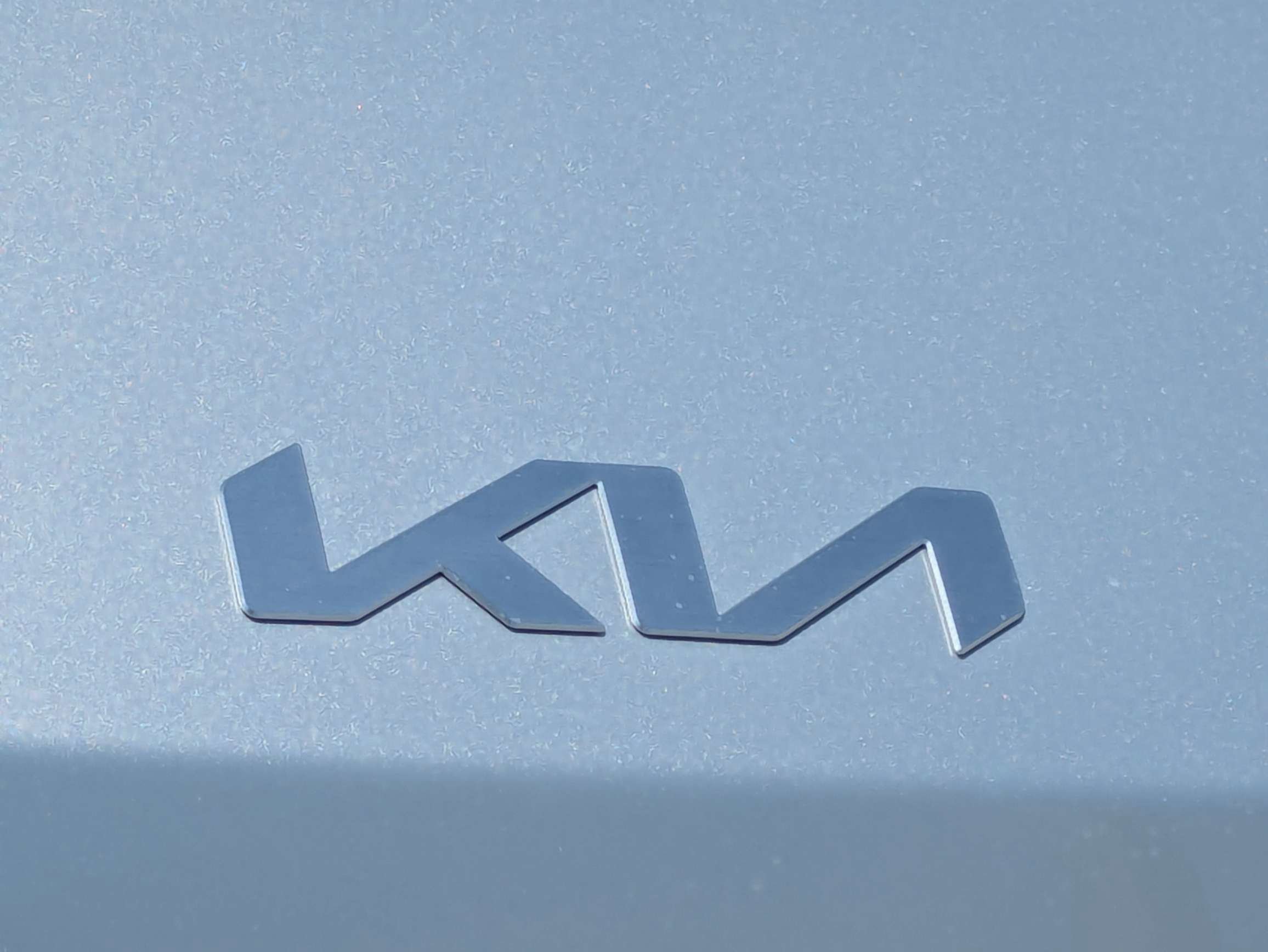 New 2027 Ivory Silver Kia S image 14