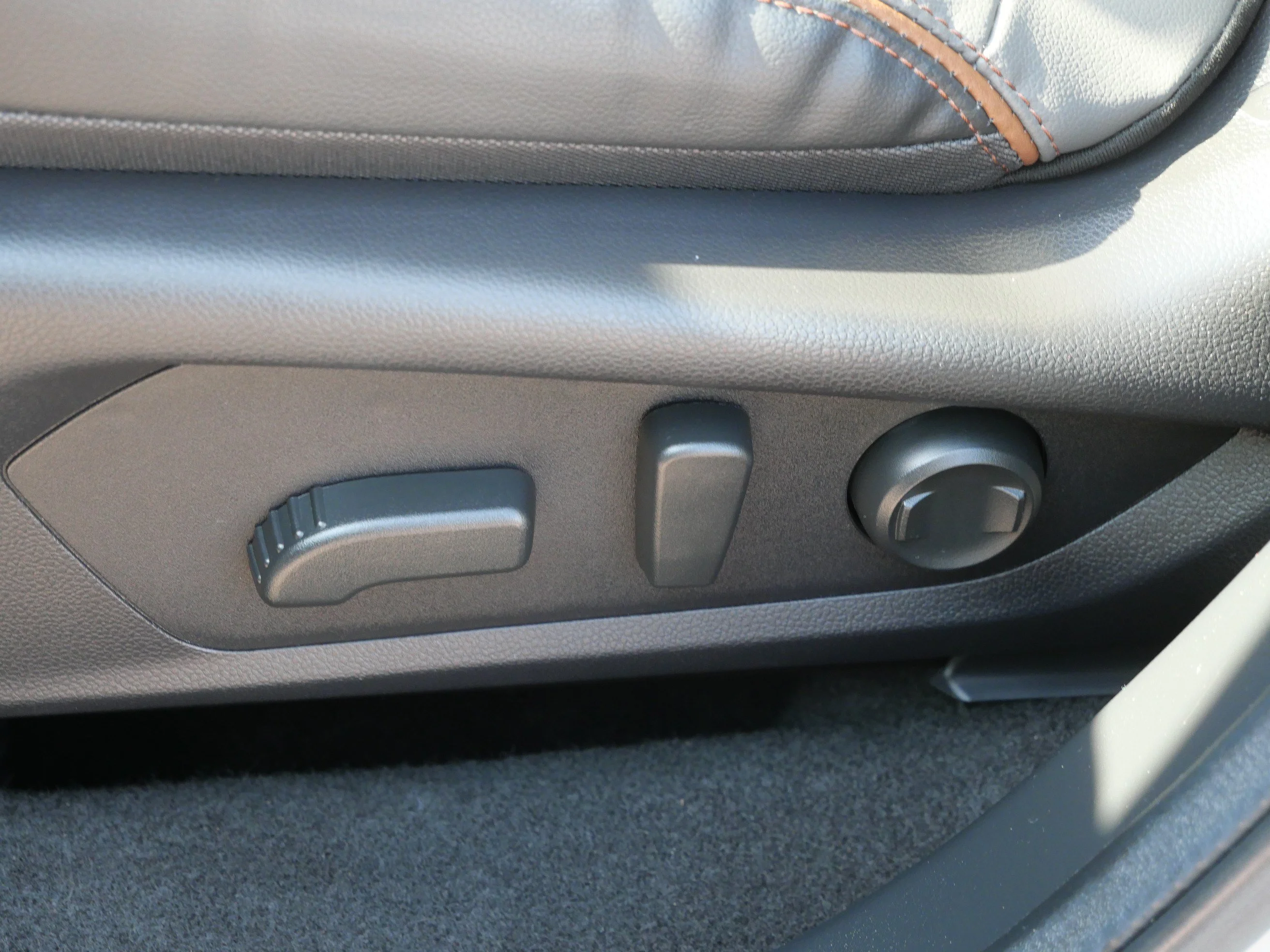 Used 2026 Crystal White Pearl Subaru Sport image 19