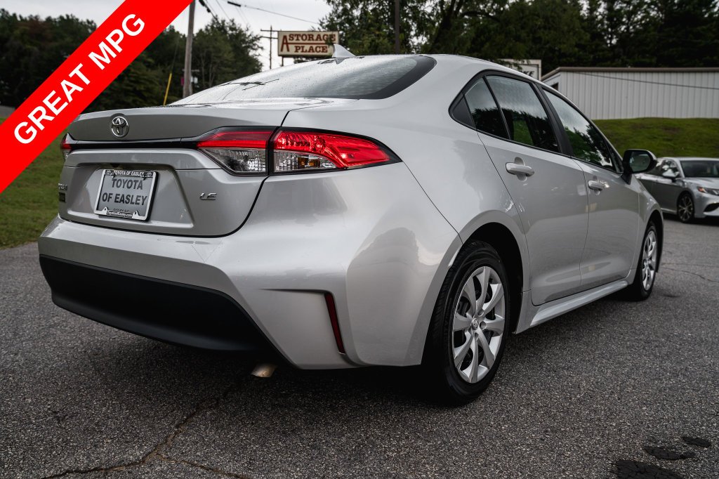 Certified Used 2025 Classic Silver Metallic Toyota LE image 7