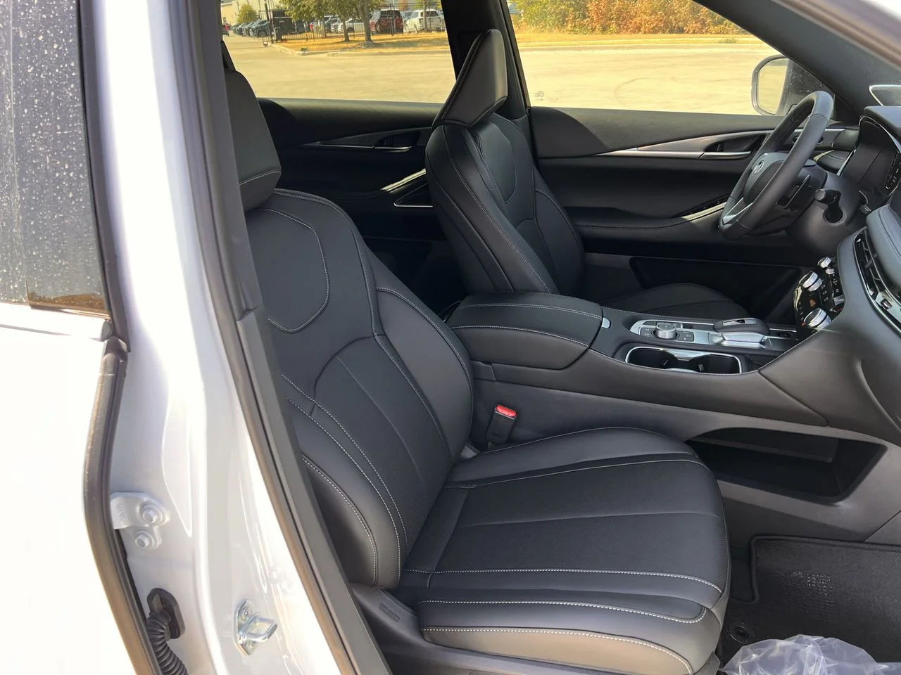 New 2027 RADIANT WHITE INFINITI Sport AWD image 23