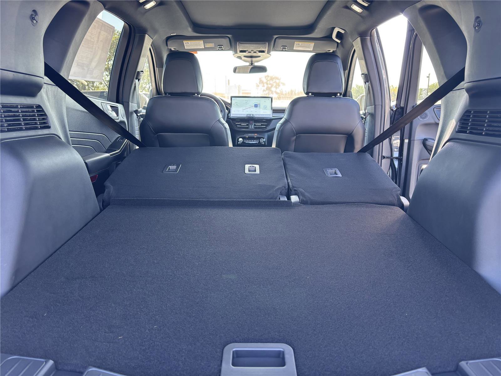 2026 Ford Escape Hybrid ST-Line Select - Photo 11