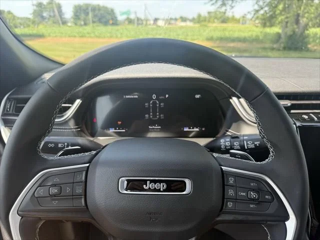 2025 Jeep Grand Cherokee L Laredo - Photo 10