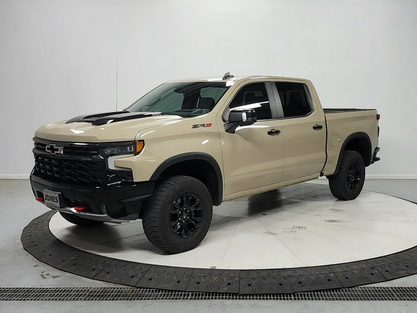 Used 2023  Chevrolet ZR2 image 3