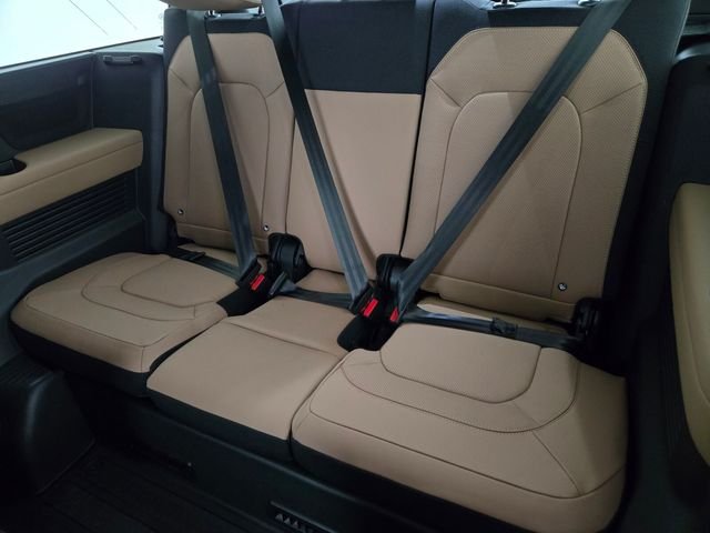 2025 Land Rover Defender V8 - Photo 14