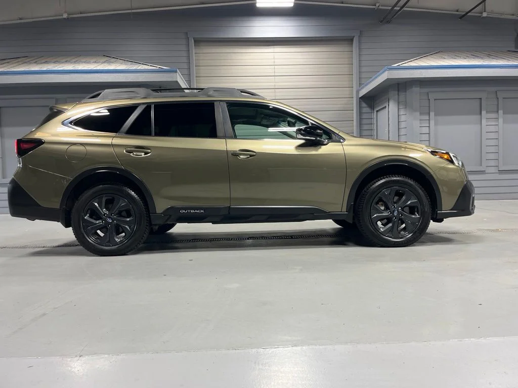 Used 2020 Green Metallic Subaru Onyx Edition XT image 8