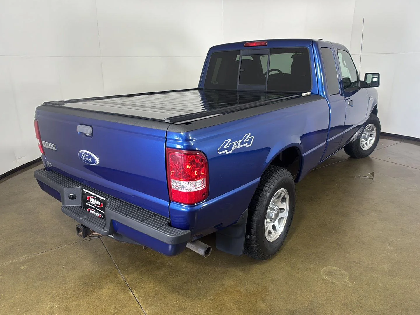 Used 2011 Vista Blue Metallic Ford XLT image 10