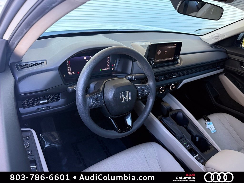Used 2024  Honda EX image 3