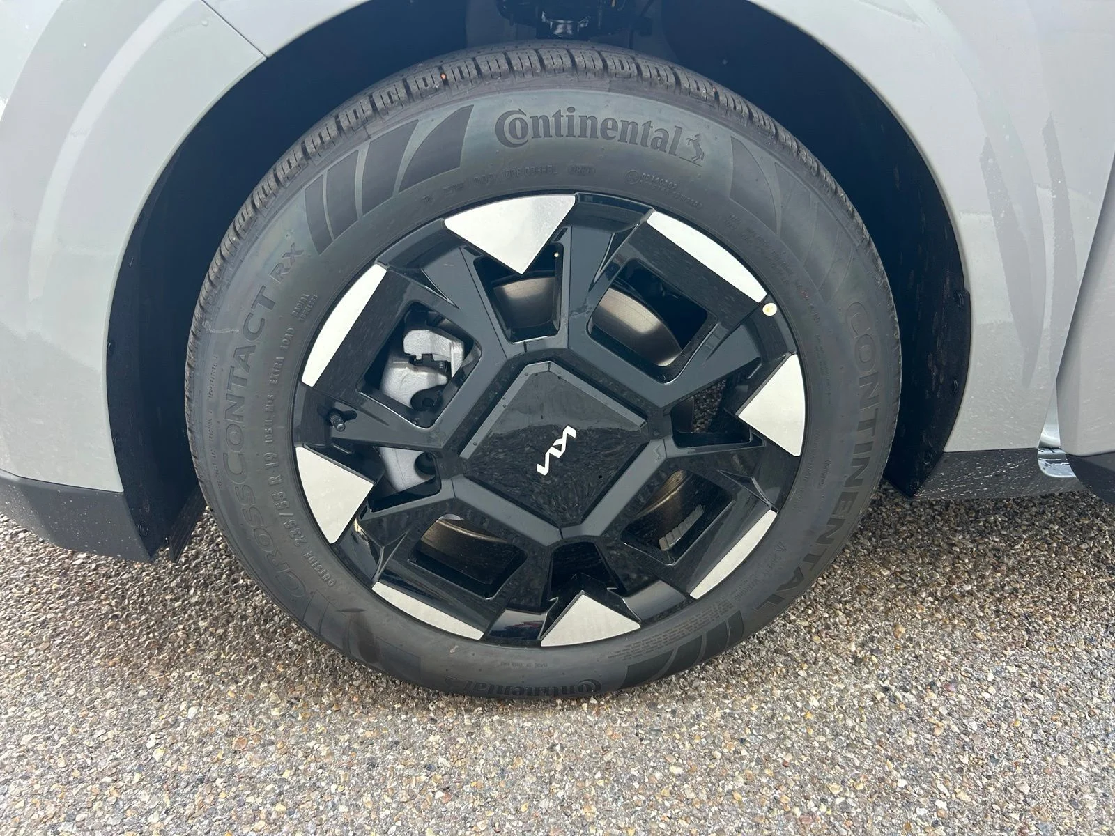 New 2026 White Kia EX image 20