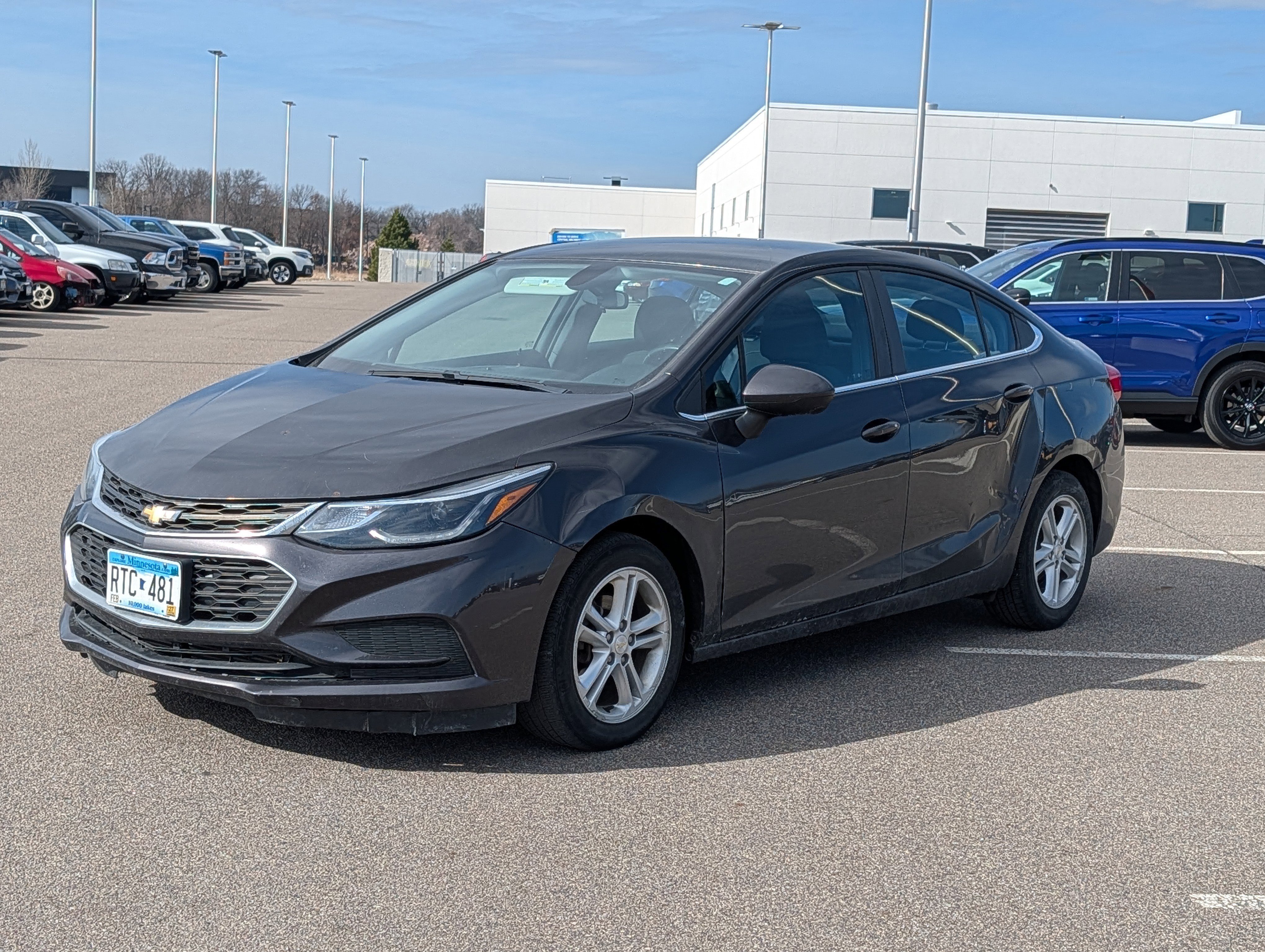 Used 2017 Chevrolet Cruze LT with VIN 1G1BE5SMXH7243625 for sale in Waite Park, Minnesota