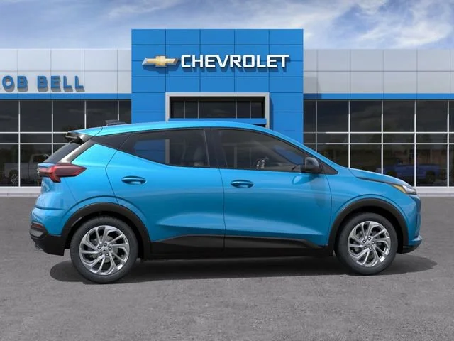 2027 Chevrolet Bolt LT - Photo 5
