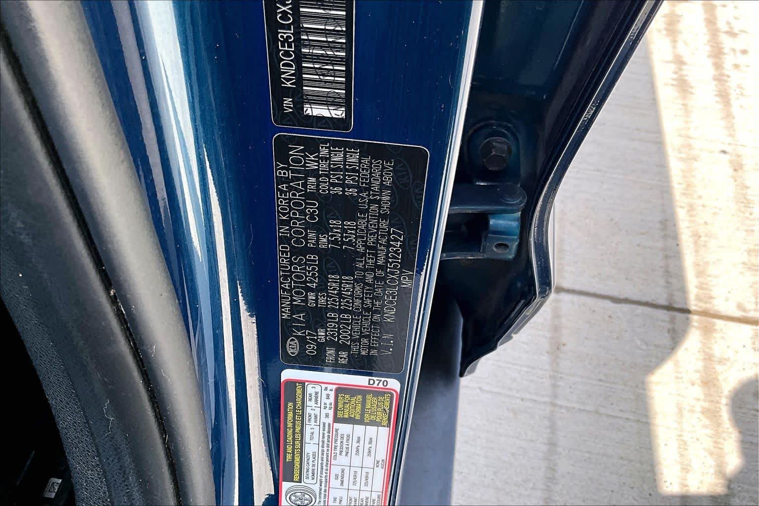 Used 2018 CERULEAN Kia Touring image 34