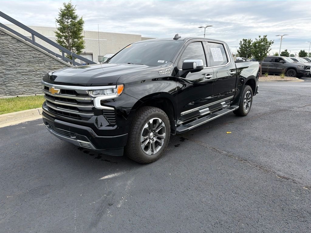Used 2024 Black Chevrolet High Country image 3