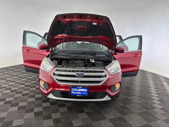 Used 2017 Red Ford SE image 14