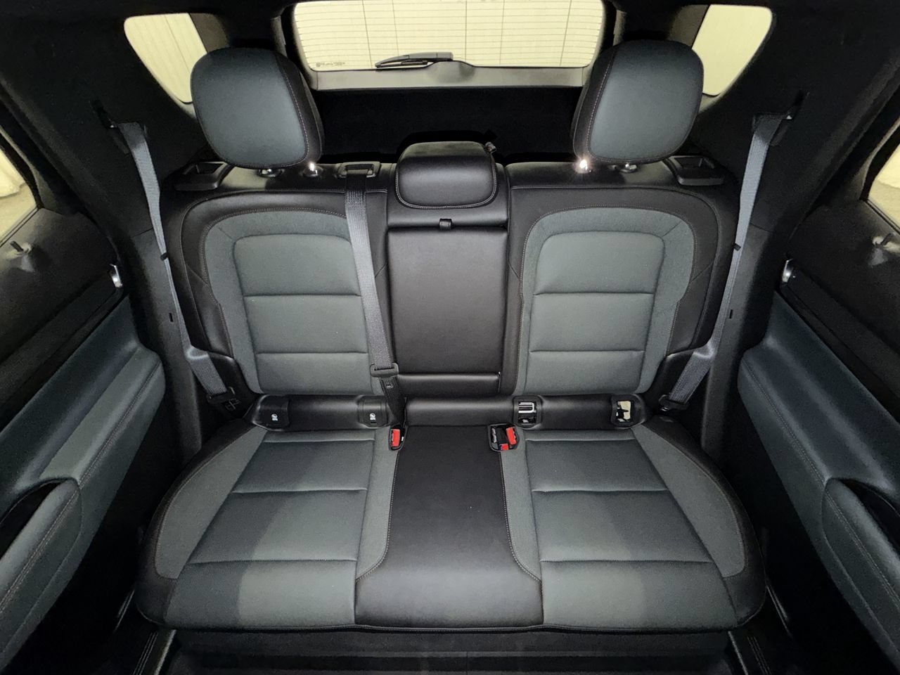 Used 2026 Summit White GMC AT4 image 20
