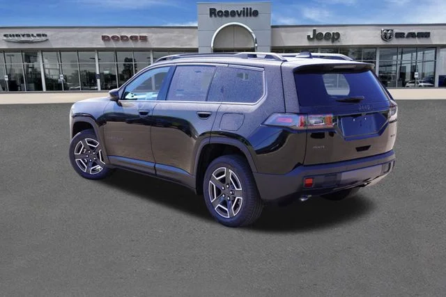 New 2026 Diamond Black Crystal Pearl-Coat Exterior Paint Jeep Limited image 5