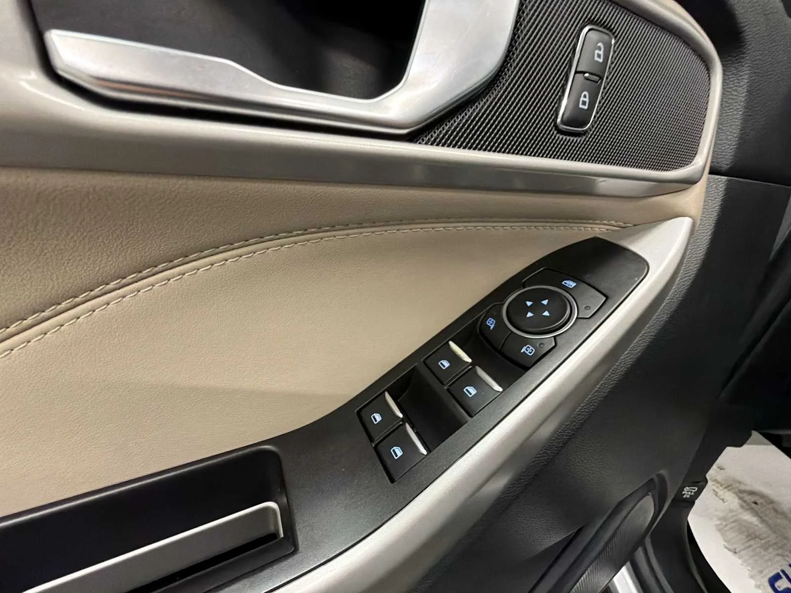 Used 2022 Iconic Silver Metallic Ford XLT image 15