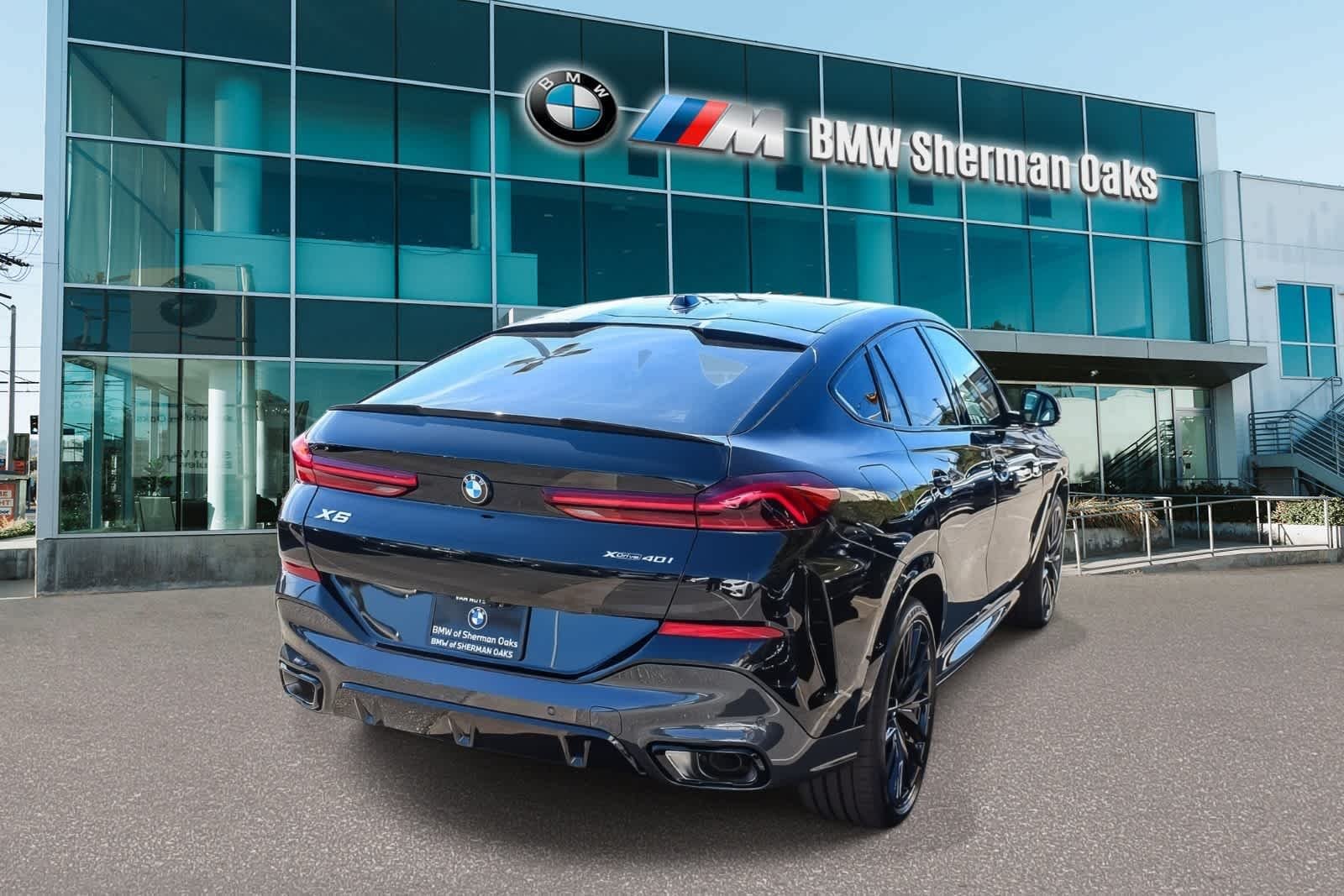 New 2026 Black Sapphire Metallic BMW xDrive40i image 4