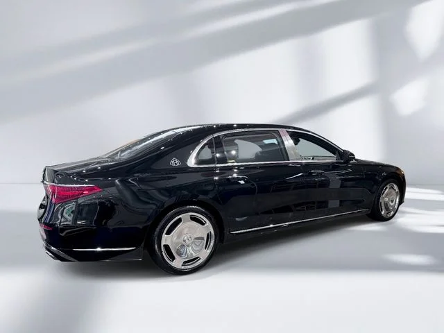 New 2026 Black Mercedes-Benz Maybach S 580 image 4