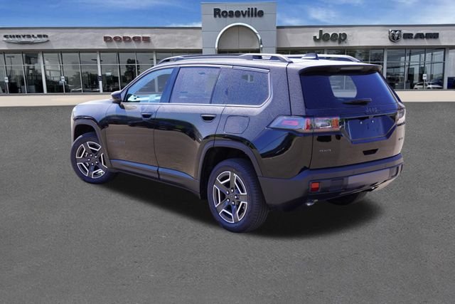 New 2026 Diamond Black Crystal Pearl-Coat Exterior Paint Jeep Limited image 5