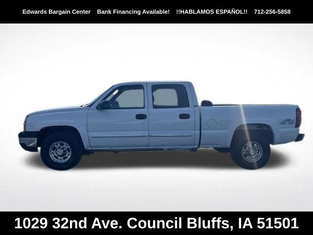 Used 2004 White Chevrolet LS image 4