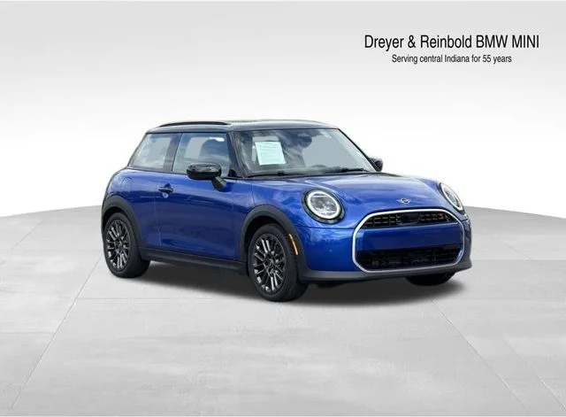 2025 MINI Hardtop Cooper S Signature's photo