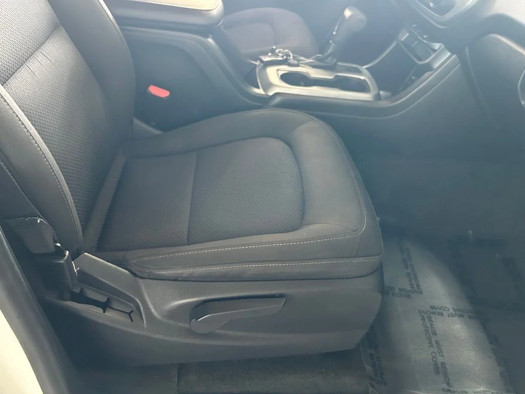 Used 2017 Summit White Chevrolet LT image 31