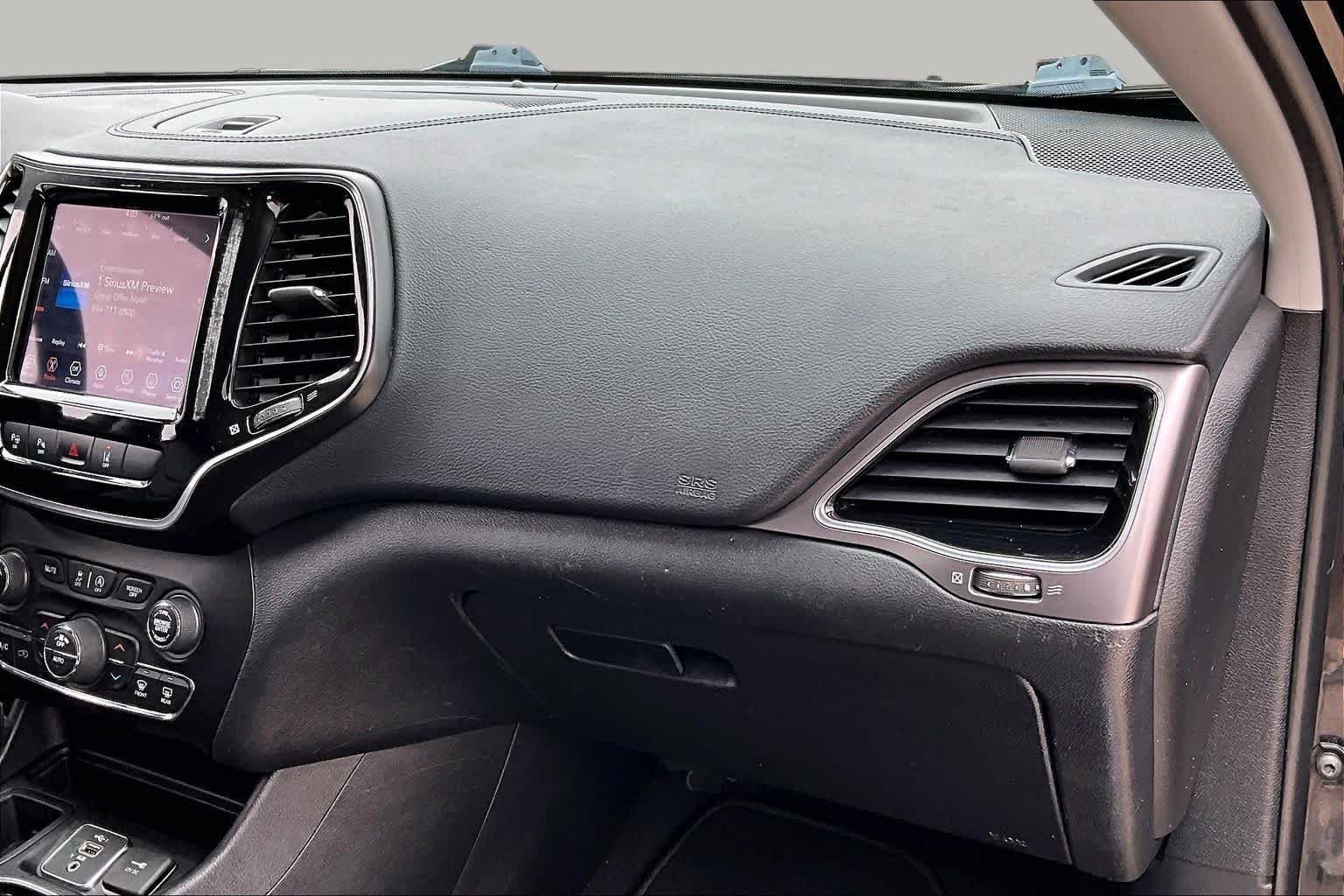 Used 2020 Diamond Black Crystal Pearlcoat Jeep Limited image 19