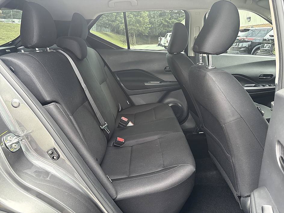 Certified Used 2024 Gun Metallic Nissan S image 18