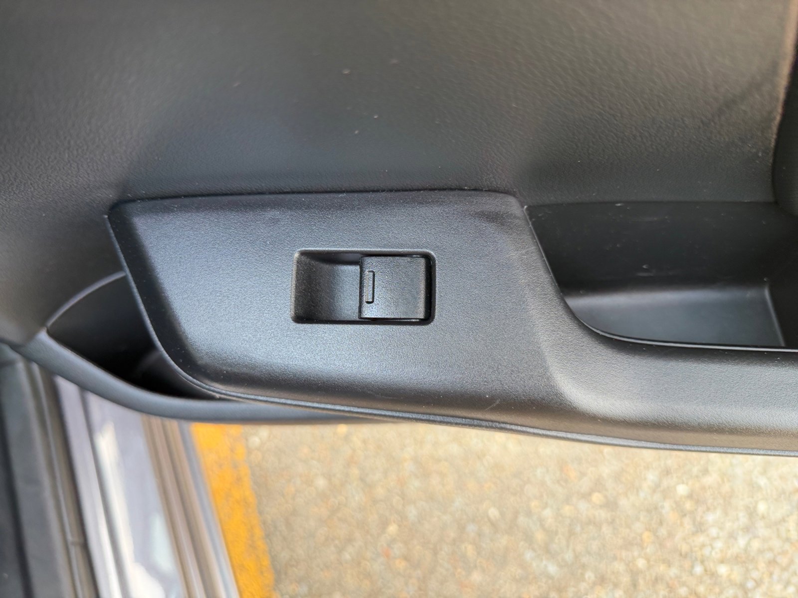 Used 2015 Modern Steel Metallic Honda LX image 32