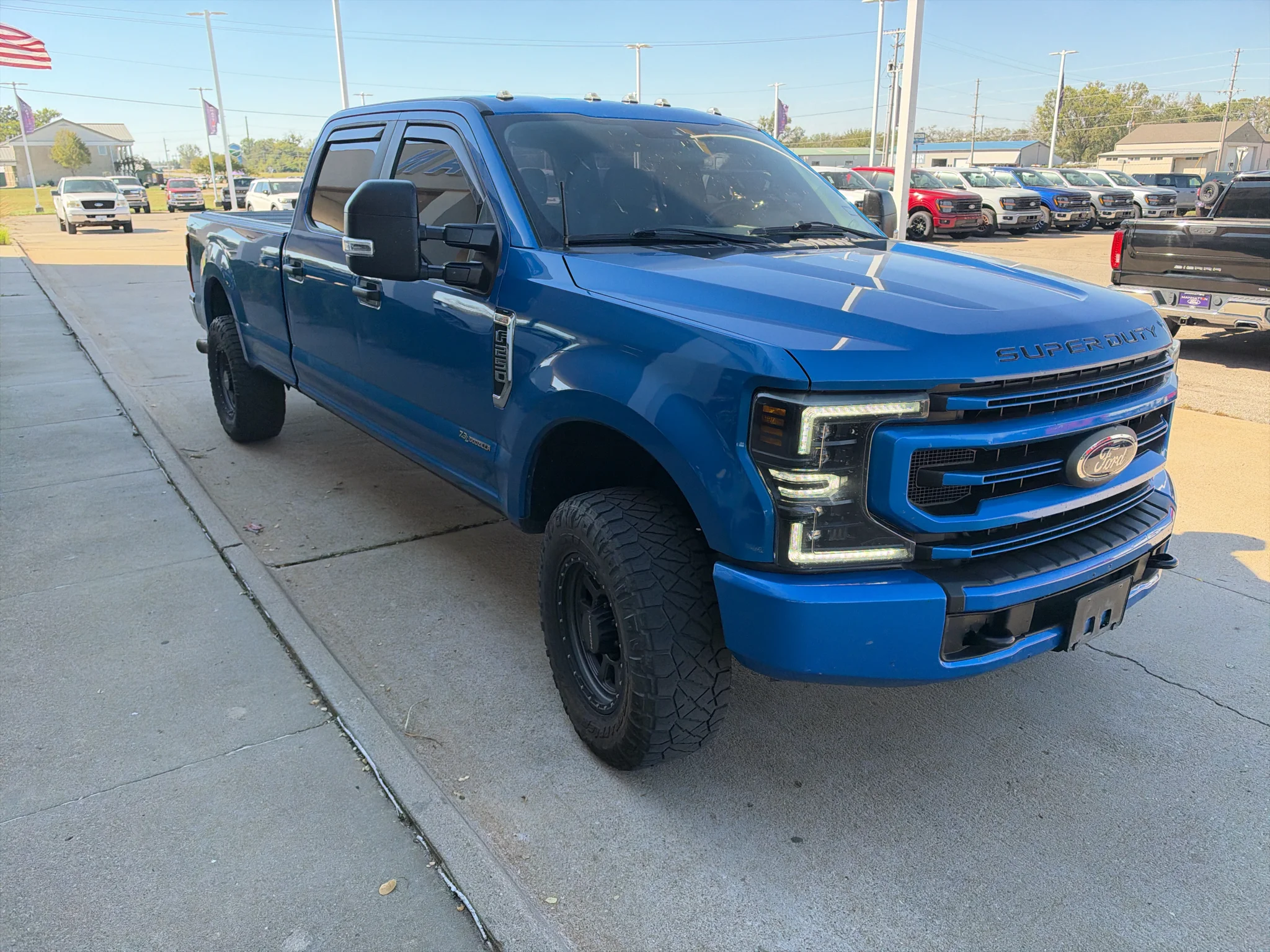 Used 2020 Velocity Blue Metallic Ford XL image 4