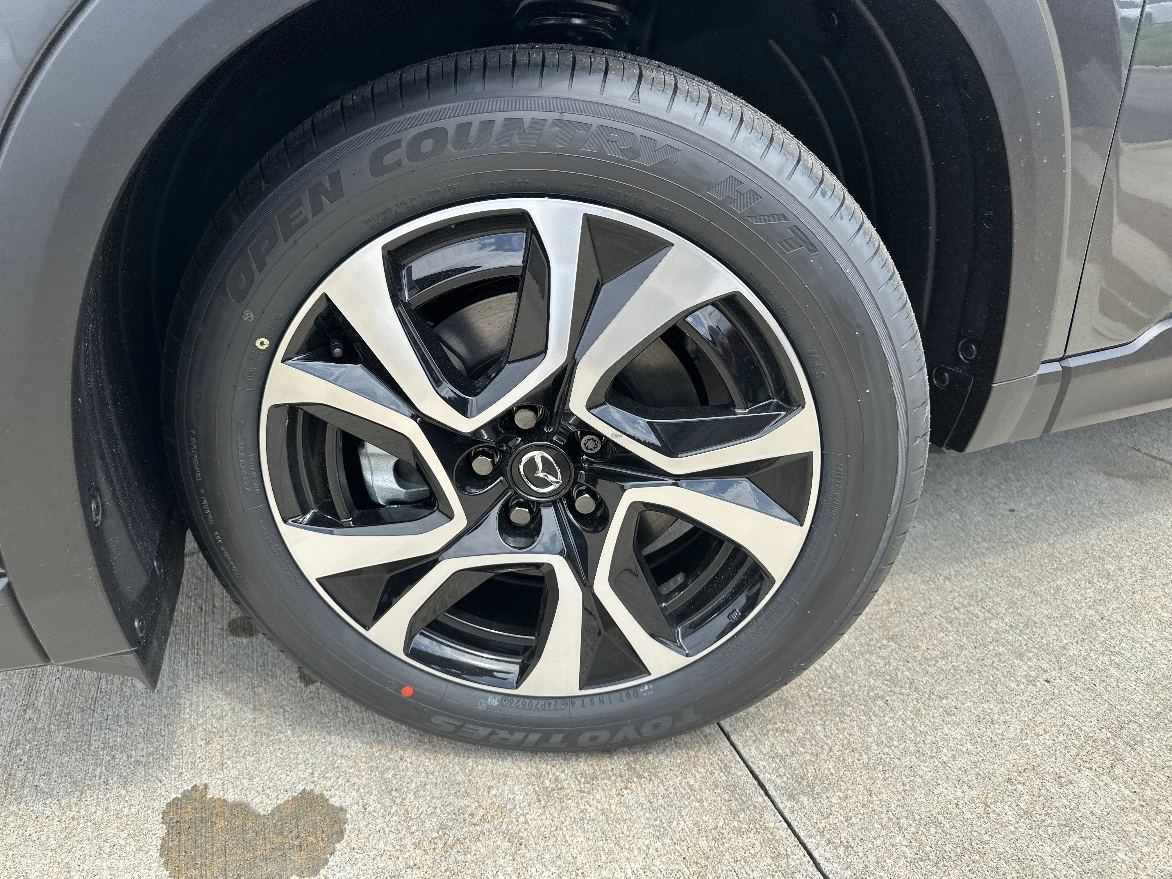 New 2026 Machine Gray Metallic Mazda 2.5 S Preferred AWD image 24