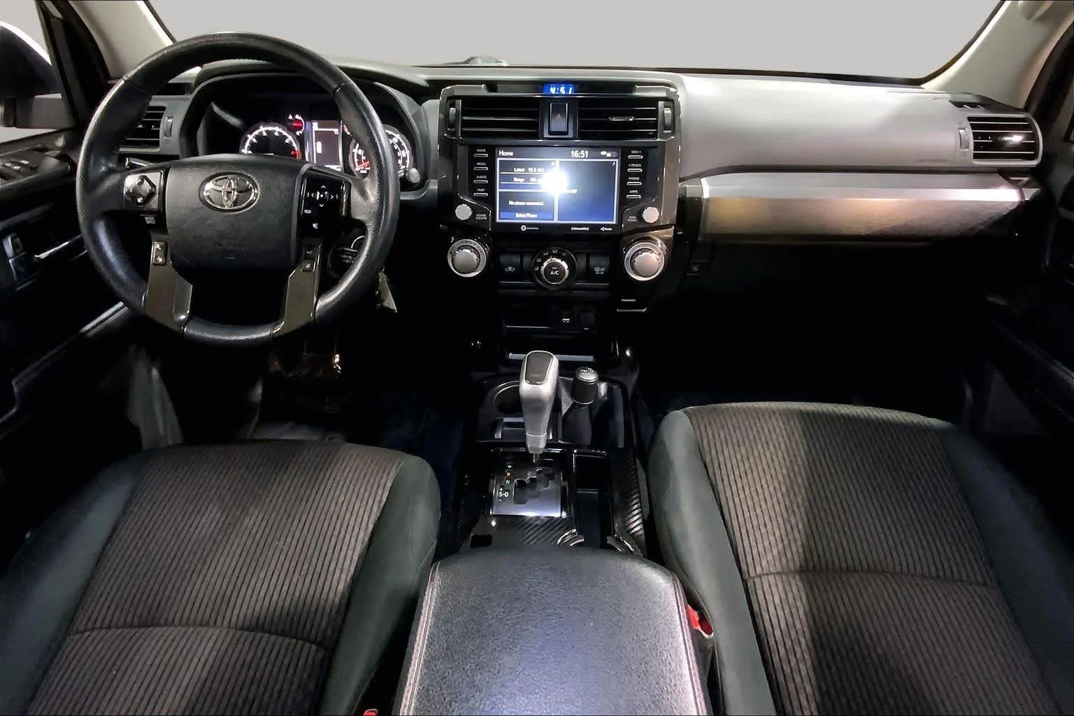 Used 2020 Classic Silver Metallic Toyota SR5 image 15