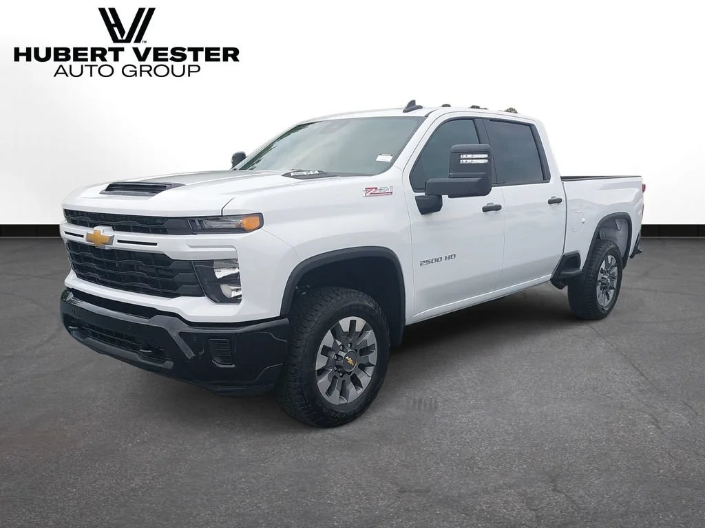 2026 Chevrolet Silverado 2500 HD Custom - Photo 2