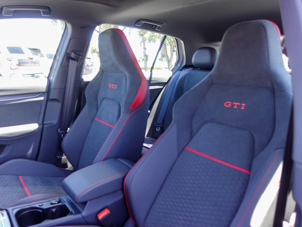New 2026 Moonstone Gray Volkswagen SE image 21