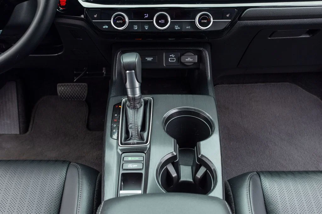 2024 Honda Civic Hatchback EX-L - Photo 25