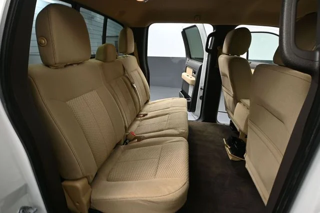 Used 2013 White Ford XLT image 28