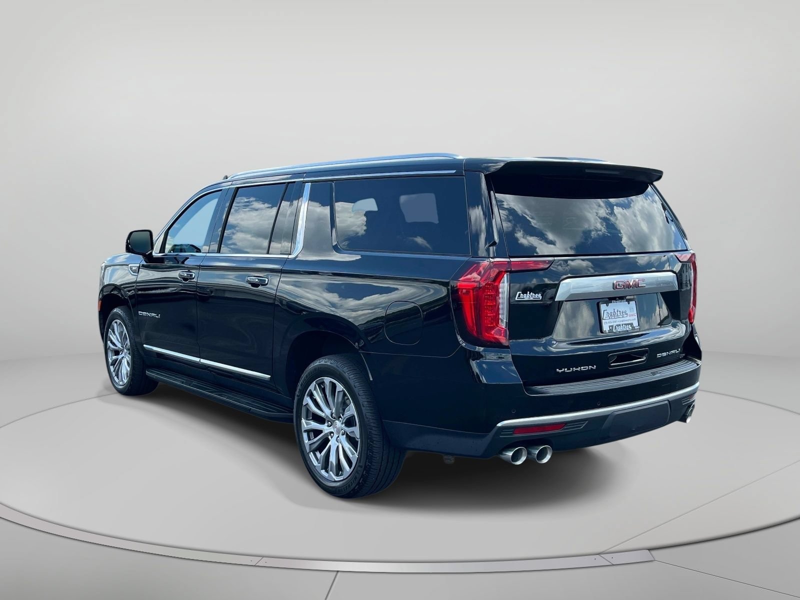 Used 2024 Onyx Black GMC Denali image 6