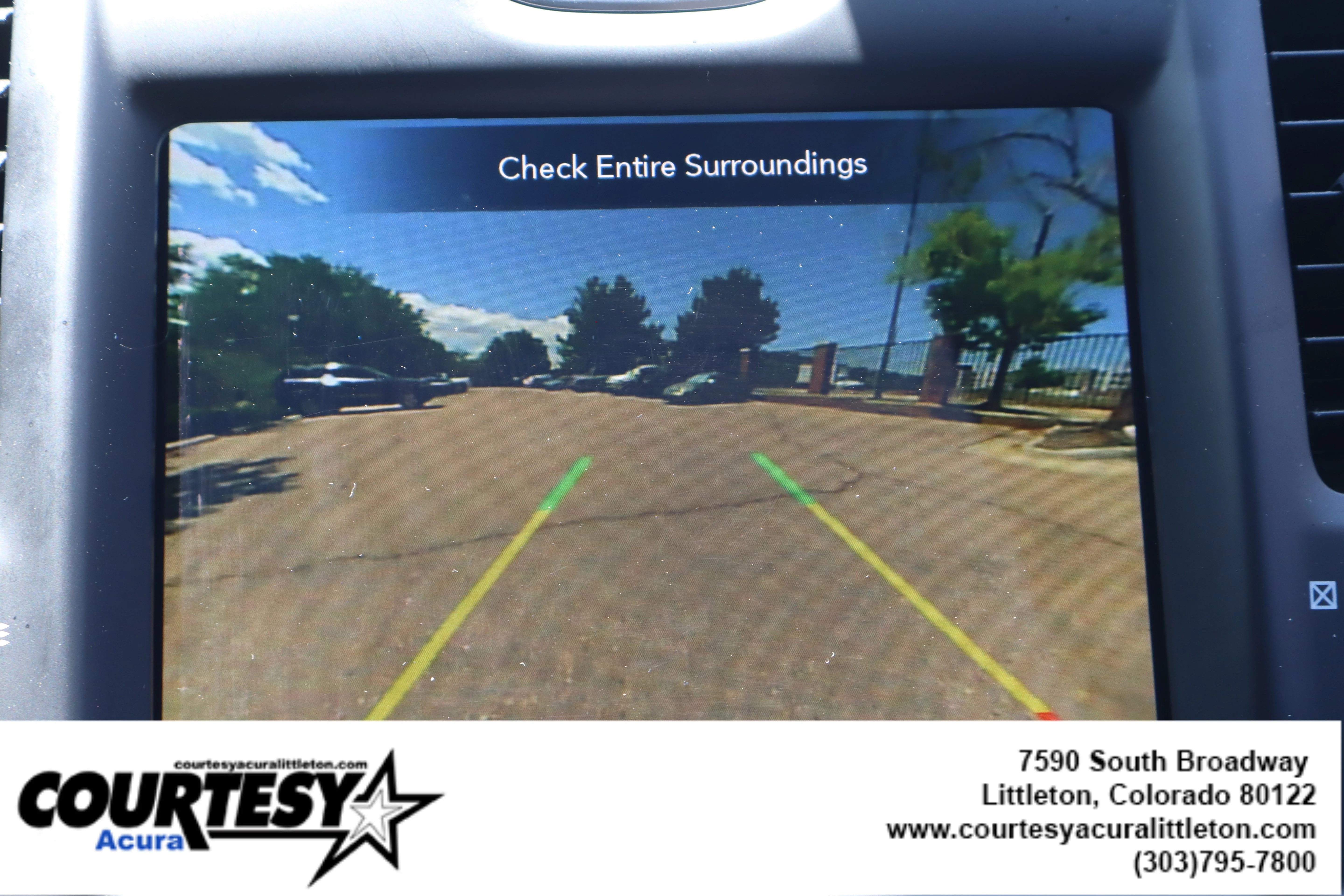 Used 2020 Velvet Red Pearlcoat Chrysler Limited image 18