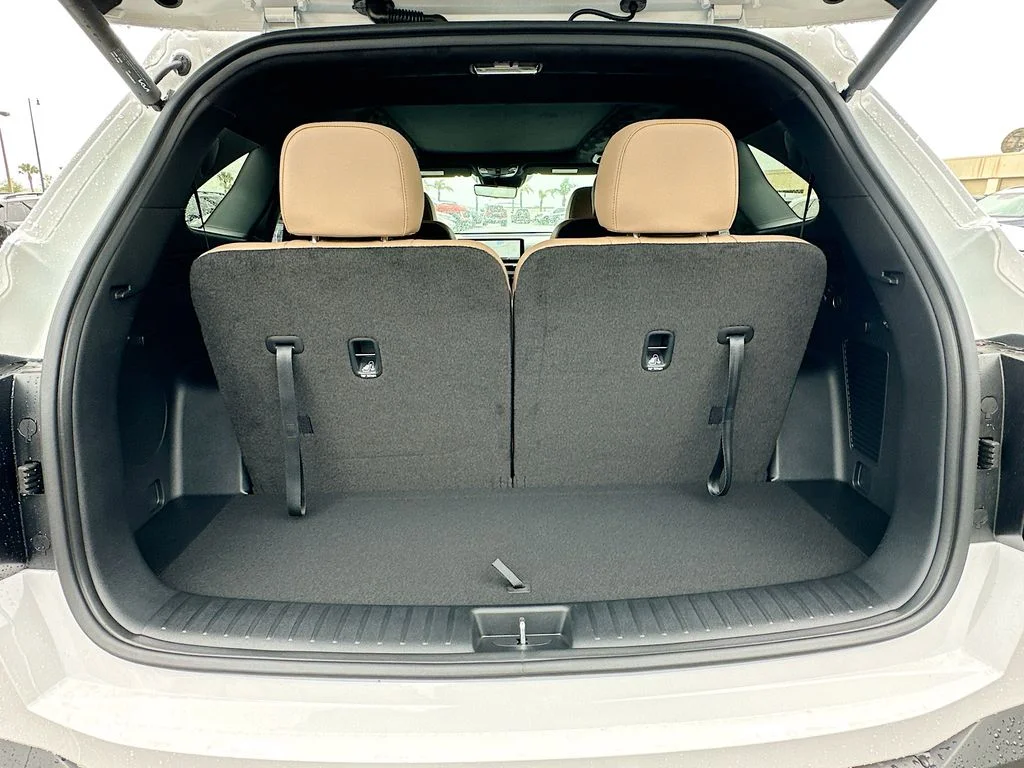 New 2026 Glacial White Pearl Kia X-Line SX Prestige AWD image 27