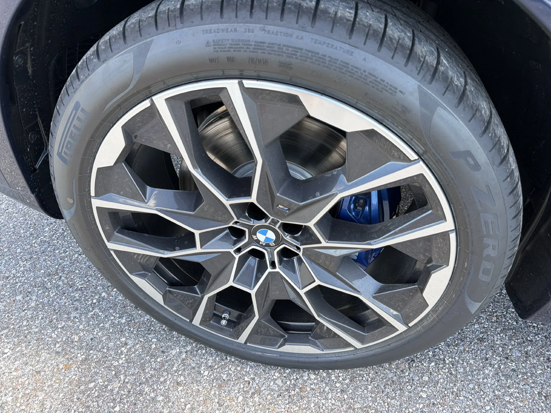 New 2027 Tanzanite Blue II Metallic BMW xDrive40i image 10