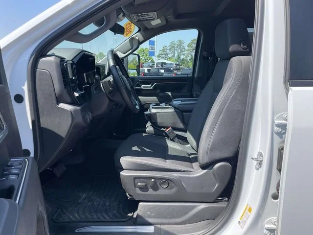 Used 2025 White Chevrolet LT image 14
