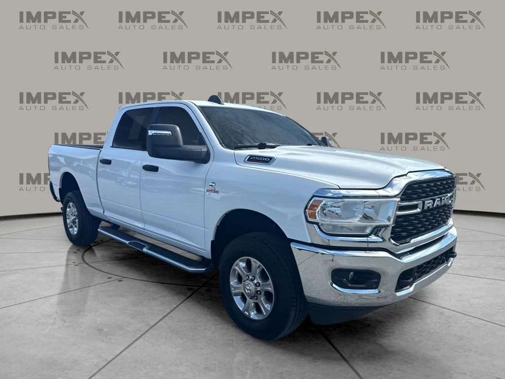 Used 2024 White Ram Big Horn image 4