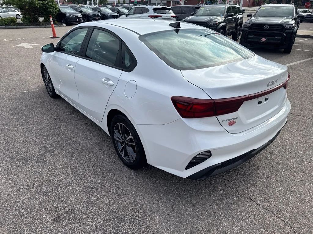 Used 2024 White Kia LXS image 5