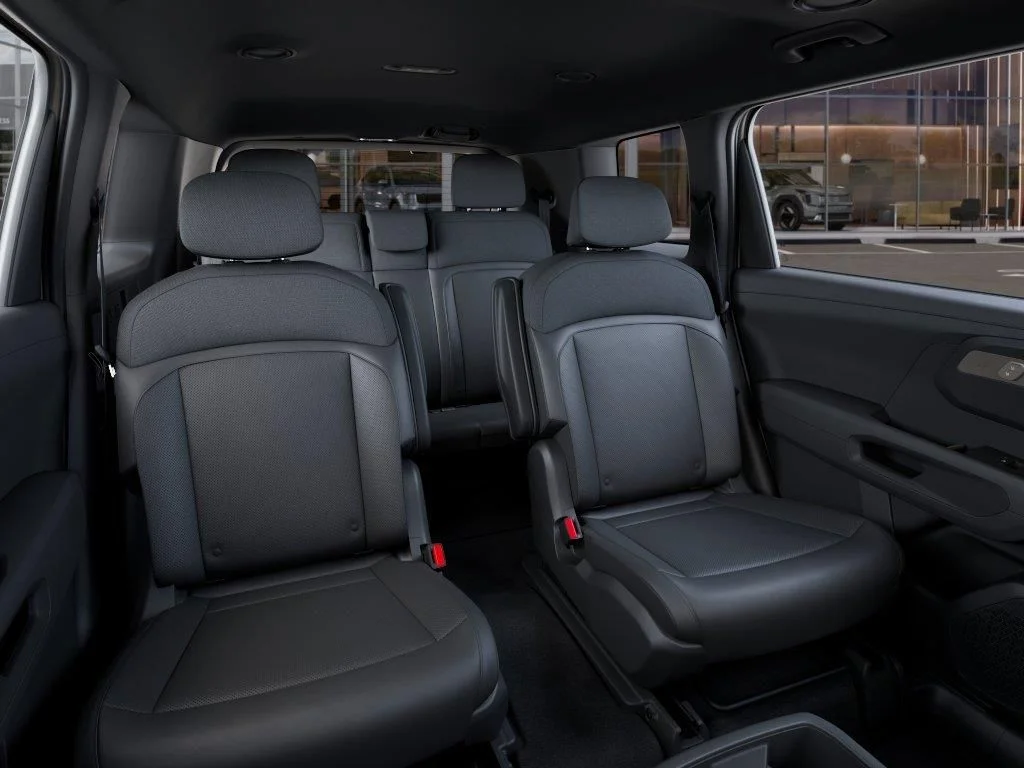 New 2027 Silver Kia S image 16